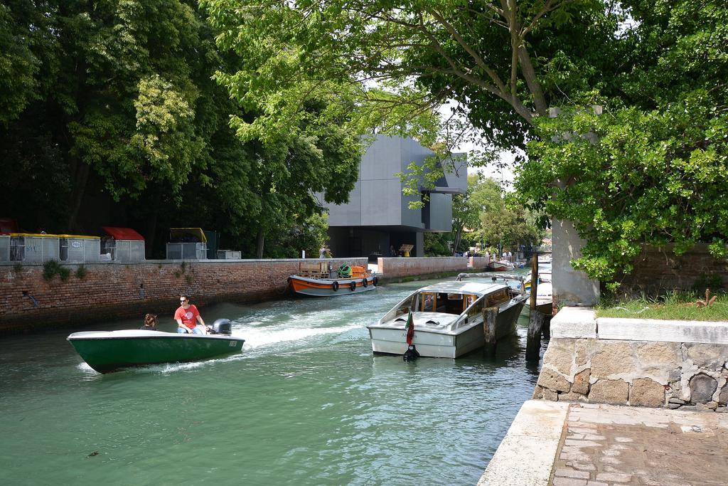 Barbera-Biennale Apartment เวนิส ภายนอก รูปภาพ