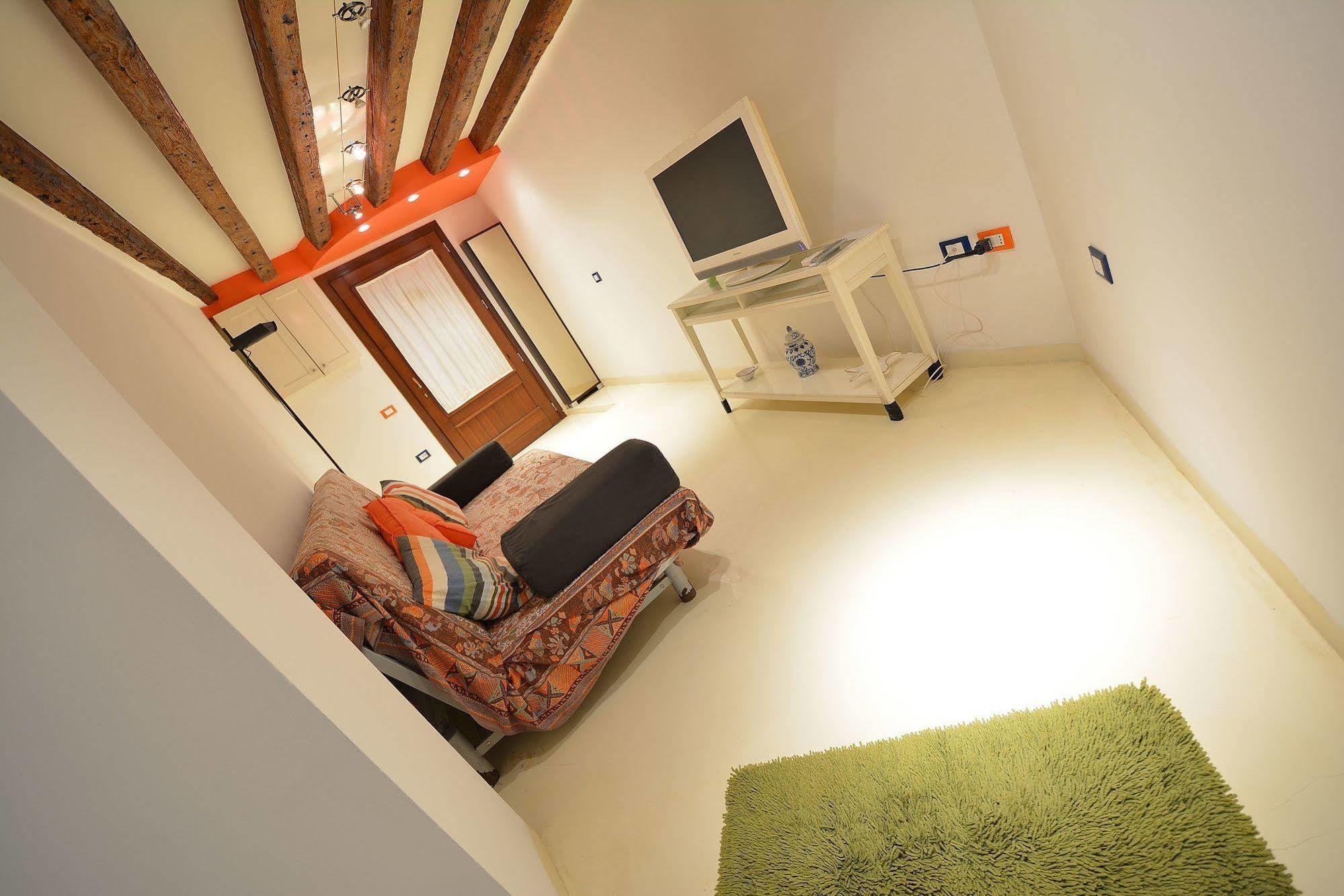 Barbera-Biennale Apartment เวนิส ภายนอก รูปภาพ
